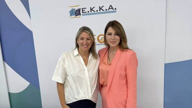 Photo of Η Κατερίνα Παπακώστα παρουσίασε στο περίπτερο του ΥΚΟΙΣΟ στη ΔΕΘ, έρευνα του ΚΕΘΙ σχετικά με τη διαδικτυακή βία κατά των νεαρών γυναικών.